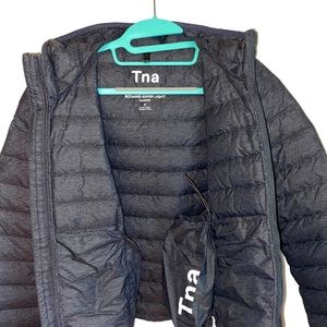 Aritzia TNA Botanie Puffer w/packable bag